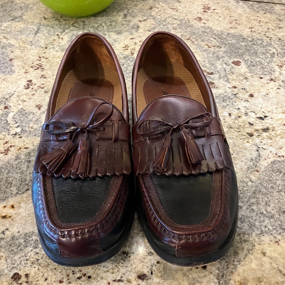 Elegant Dark Brown Leather Tassel Loafers